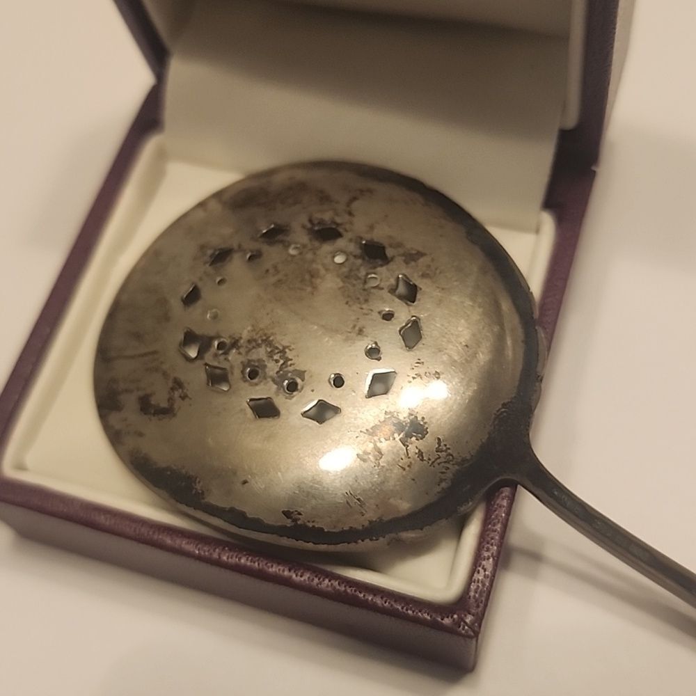 Chippendale Sterling Spoon by TOWLE SILVER - Picture 4 of 7